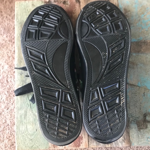 Heavenly Soles Youth 4 - Picture 4 of 8